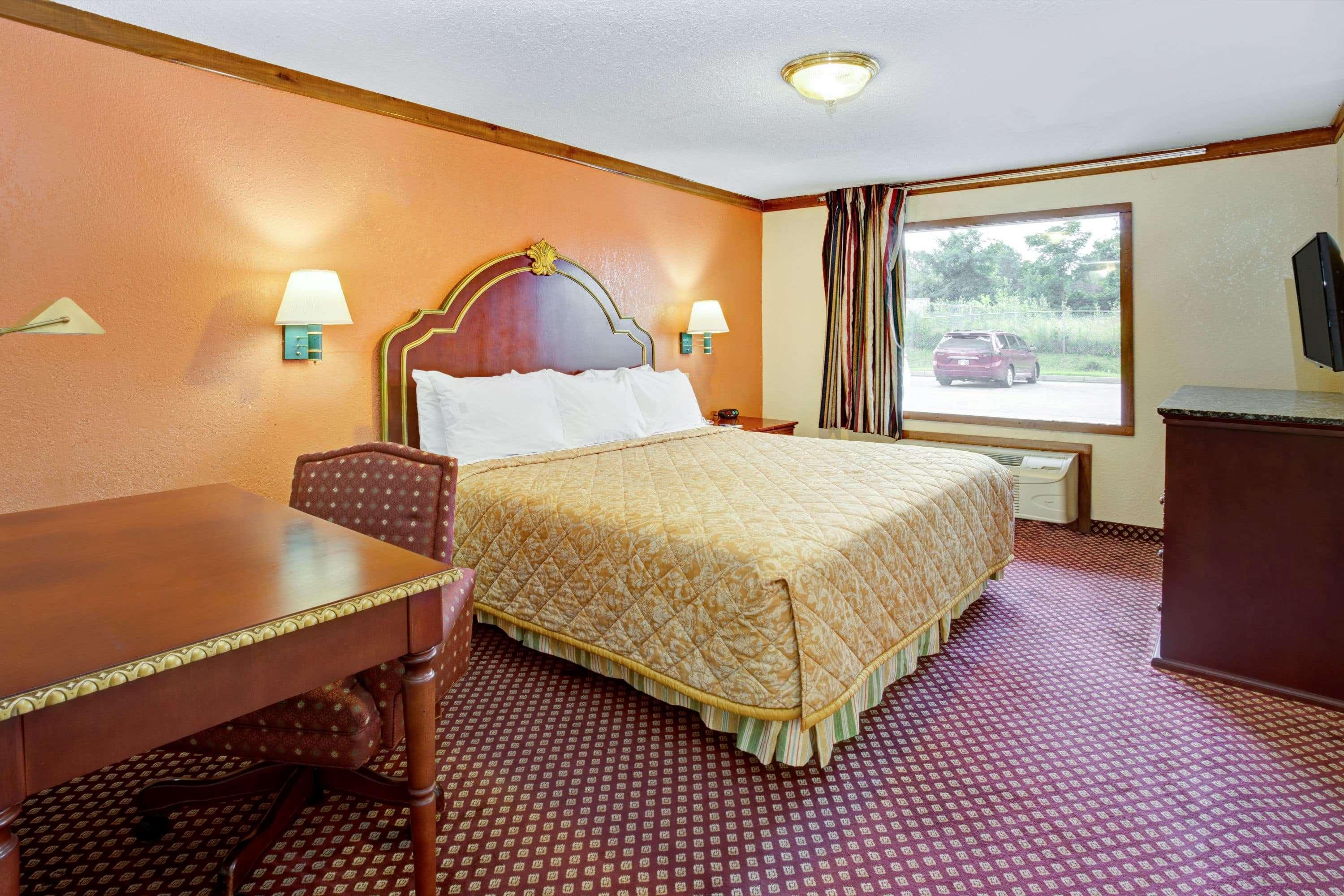 Travelodge by Wyndham Sellersburg Eksteriør bilde